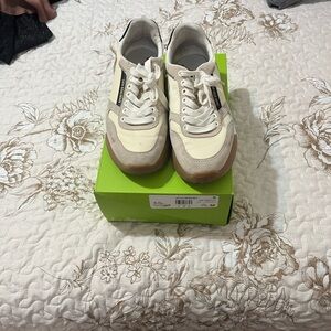 Sam Edelman Cream and Black Athletic Shoes